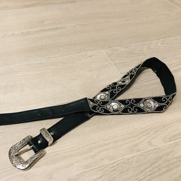 B Low the Belt - Picture 3 of 3